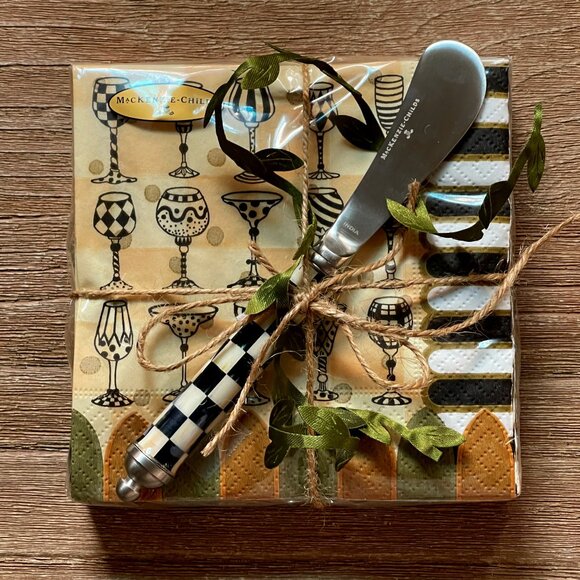 MacKenzie-Childs Napkin & Cheese Spreader Gift Set-NEW- Courtly Hostess Charm - Picture 1 of 11